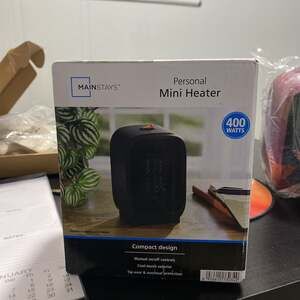 Mainstays Personal Mini Heater 400 Watts New